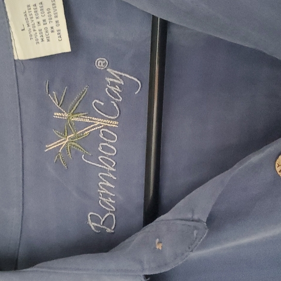 Bamboo Cay Men's Short Sleeve Button Up Shirt - Size Large - Picture 2 of 5